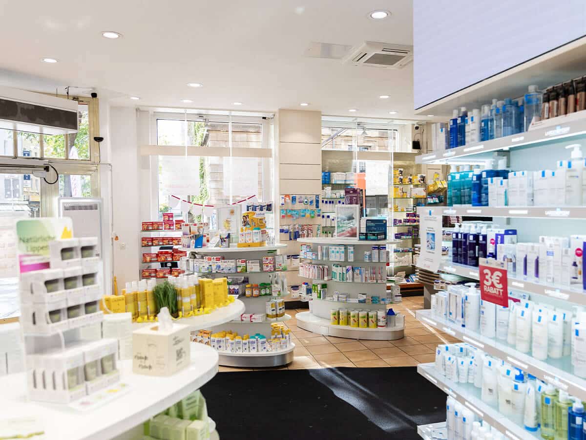 engel-apotheke-kassel-eingangsbereich