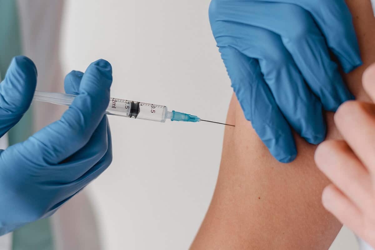 Landgraf Karl Apotheke in Kassel Wilhelmshöhe 11 impfung-gegen-grippe-am-arm